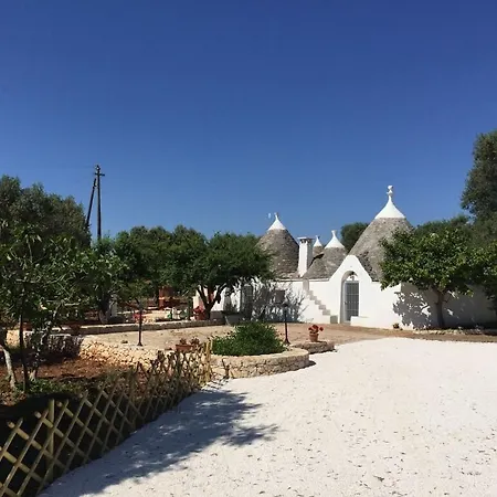 Chateaux Des Trulli