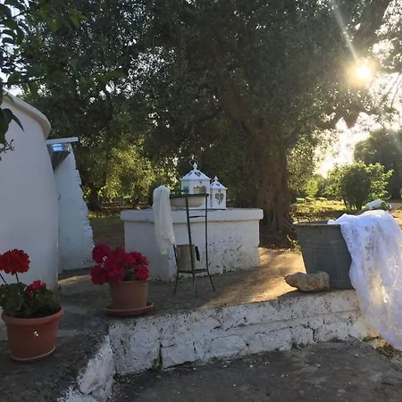 Holiday home Chateaux Des Trulli San Michele Salentino