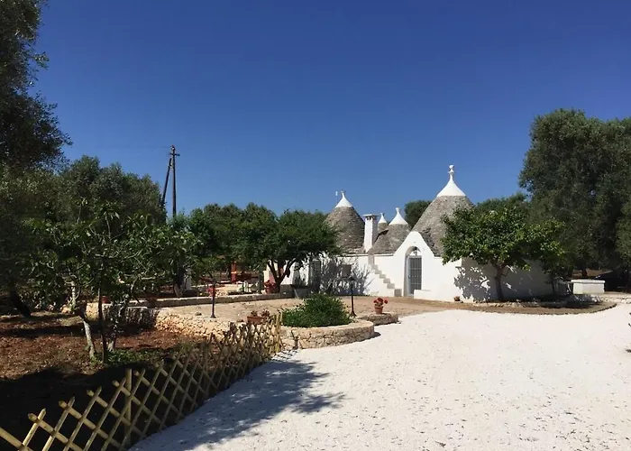 Chateaux Des Trulli